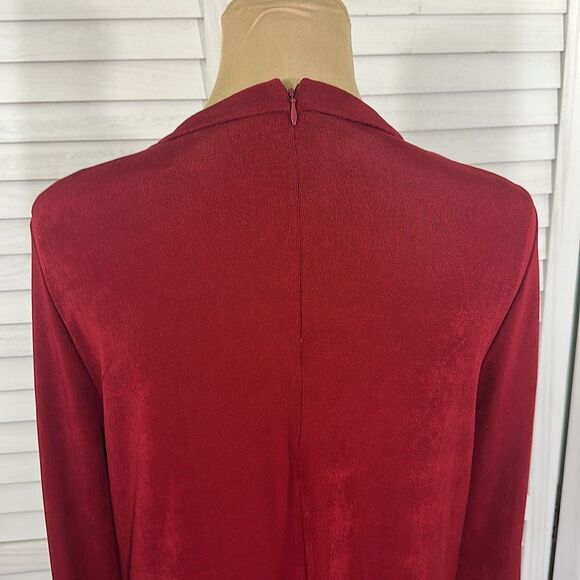 Travelers By Chico's Top Size 1 (8) Emerald Red NWOT - Picture 9 of 16